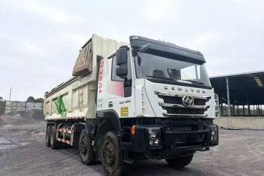 二手上汽红岩 新金刚M500 重载版 430马力 8X4 7.8米自卸车(国五) 前四后八 上柴二手自卸车 黄牌图片