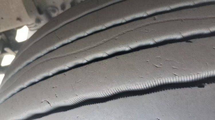 二手重汽汕德卡 440马力 牵引车