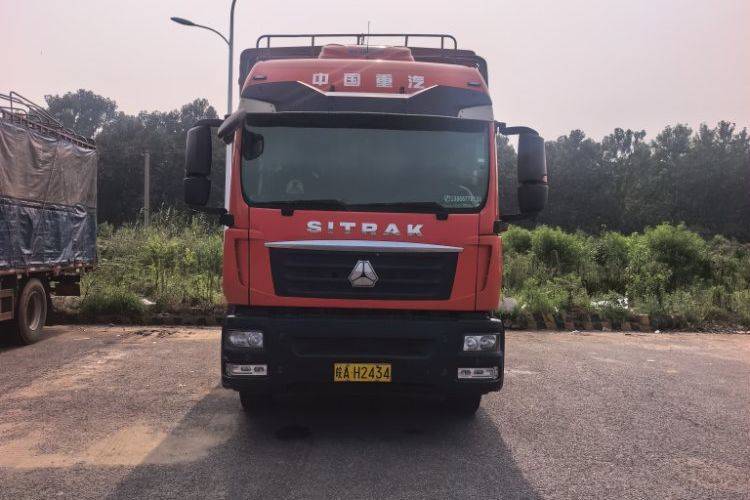二手重汽汕德卡 250马力 载货车