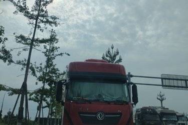 二手东风商用车 新天龙KL重卡 450马力 6X4牵引车(国五) 双驱 雷诺二手牵引车 黄牌