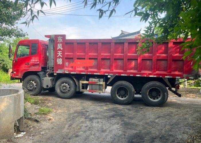 二手东风商用车 310马力 自卸车