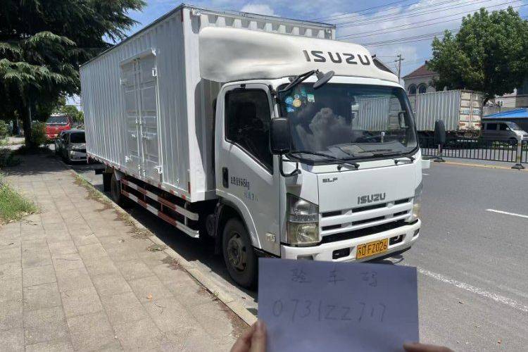 二手庆铃五十铃 190马力 载货车