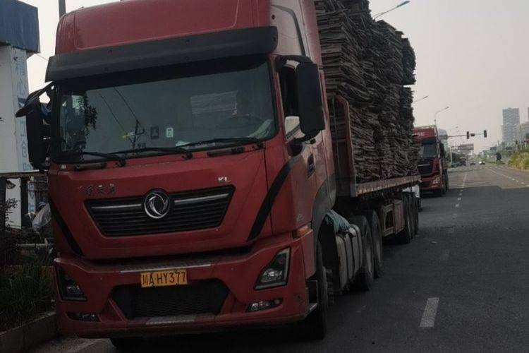 二手东风商用车 450马力 牵引车