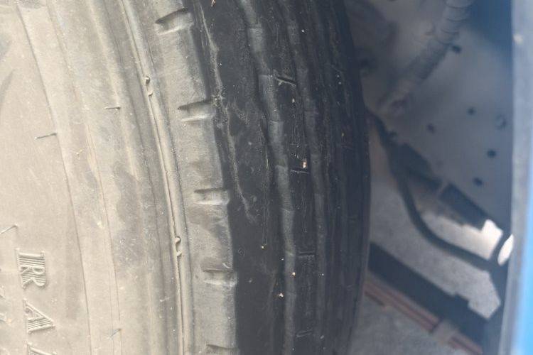 二手江铃汽车 116马力 载货车