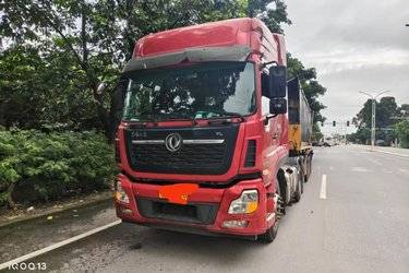 二手东风新疆 天龙重卡 420马力 6X4 LNG牵引车(国五) 双驱 雷诺二手牵引车 黄牌图片
