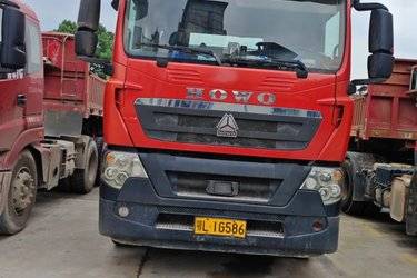 二手中国重汽 HOWO TX重卡 460马力 6X4 牵引车(国五) 双驱 曼二手牵引车 黄牌图片