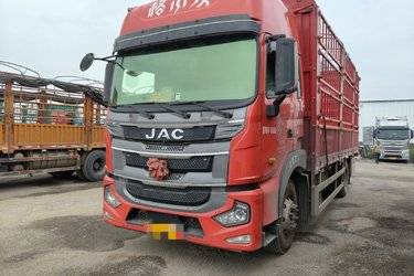 二手江淮 格尔发A5XⅢ中卡 290马力 4X2 6.8米仓栅式载货车(国六) 单桥 玉柴二手载货车 黄牌图片