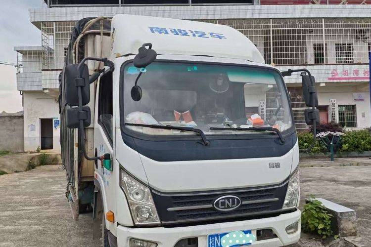 二手南骏汽车 140马力 载货车