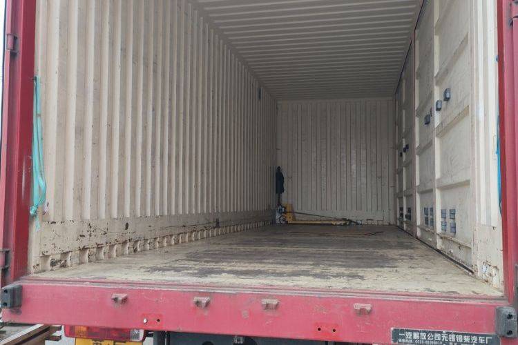 二手一汽解放轻卡 240马力 载货车