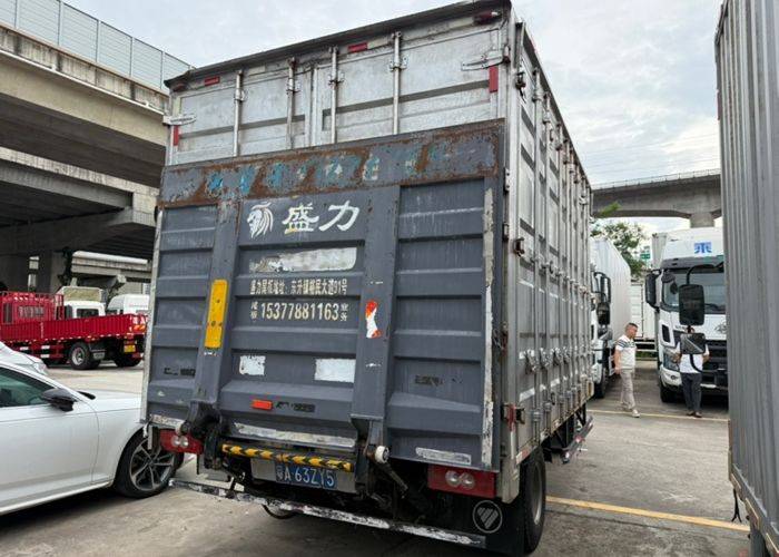 二手福田奥铃 148马力 载货车