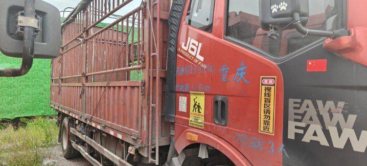 二手一汽解放 240马力 载货车