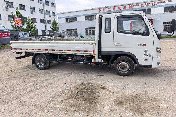 二手福田时代领航 129马力 载货车