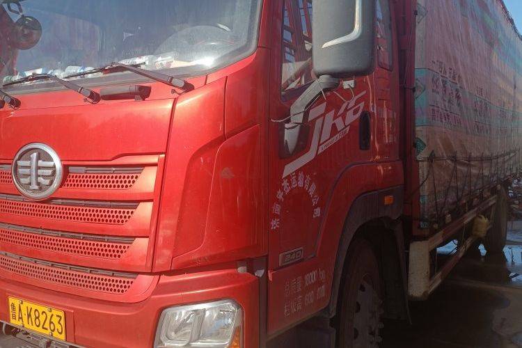 二手一汽解放轻卡 240马力 载货车