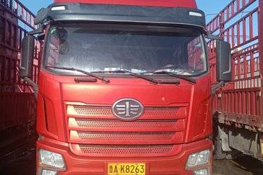 二手解放 JK6 240马力 4X2 5.4米仓栅式载货车(国六) 单桥 大柴二手载货车 黄牌