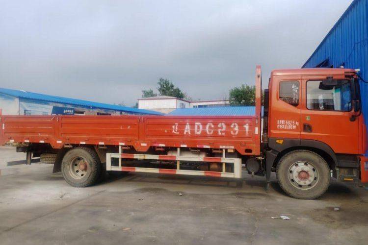 二手东风多利卡 200马力 载货车
