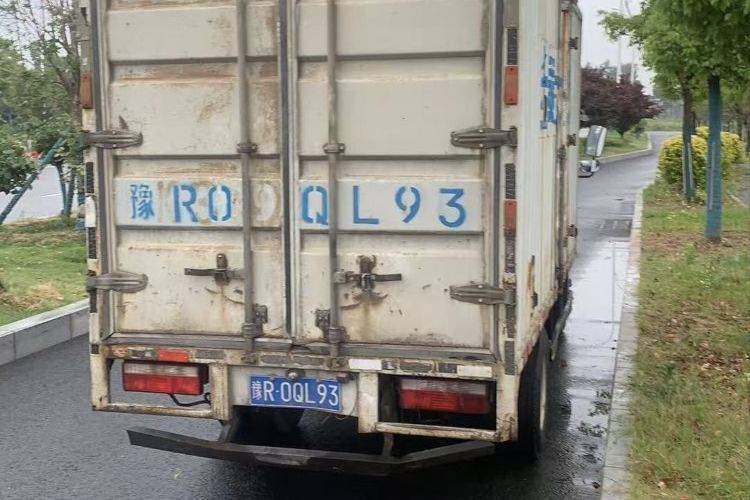 二手东风多利卡 150马力 载货车