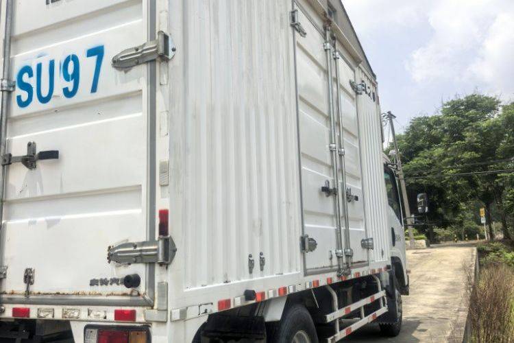 二手庆铃五十铃 130马力 载货车