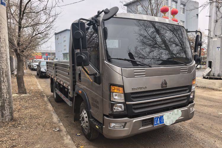 二手重汽HOWO轻卡 155马力 载货车