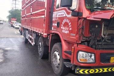 二手陕汽重卡 德龙L3000 245马力 6X2 7.9米栏板载货车(国六) 前四后四 潍柴二手载货车 黄牌图片