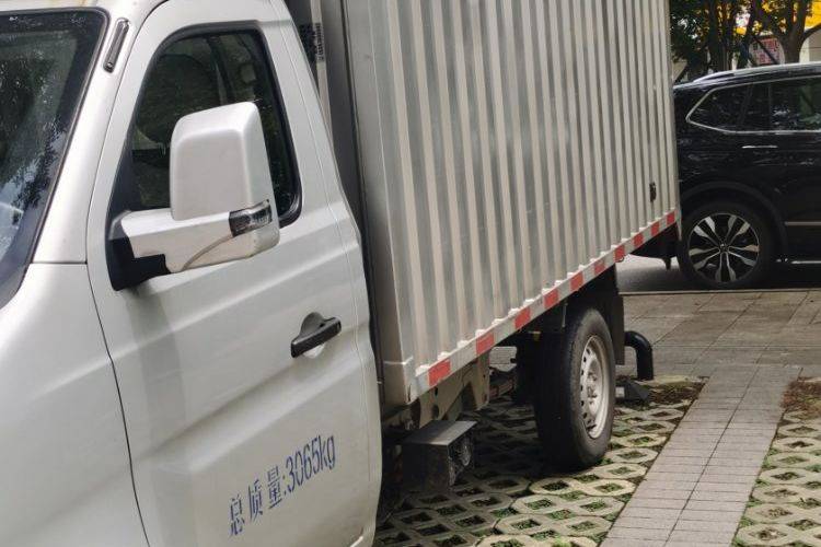 二手长安跨越 41.86Wh 电动卡车