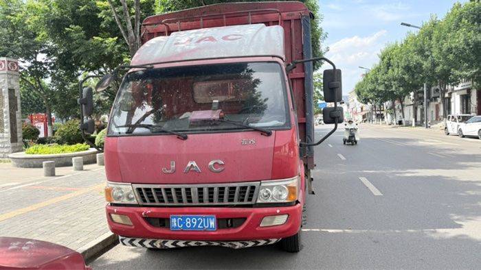 二手江淮骏铃 156马力 载货车