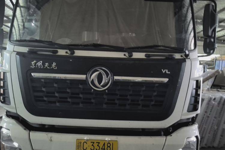 二手东风商用车 292马力 载货车