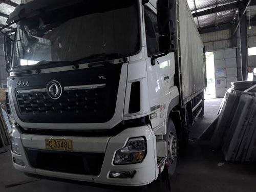 东风商用车 292马力 载货车