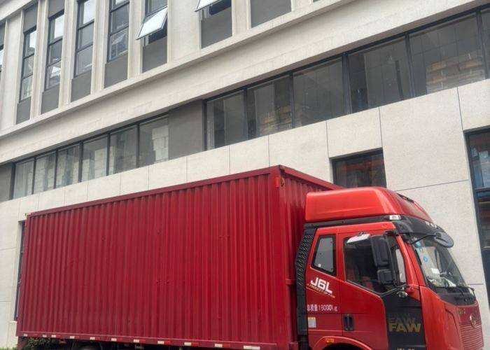 二手一汽解放 220马力 载货车