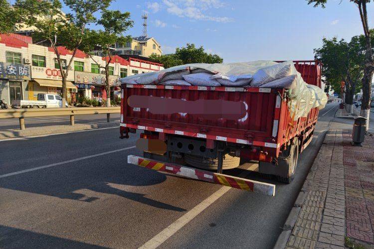 二手一汽解放轻卡 220马力 载货车