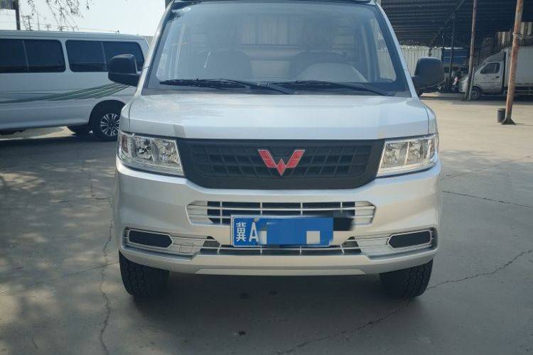 二手上汽通用五菱 99马力 载货车