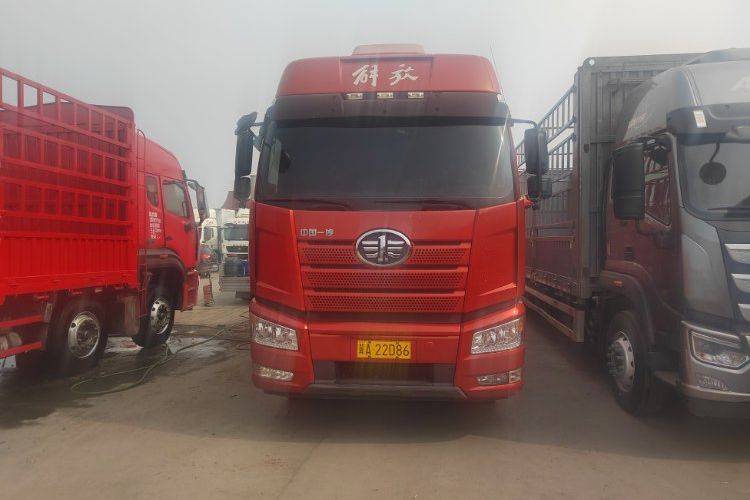 一汽解放 420马力 载货车