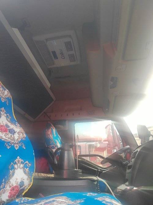 一汽解放 420马力 载货车