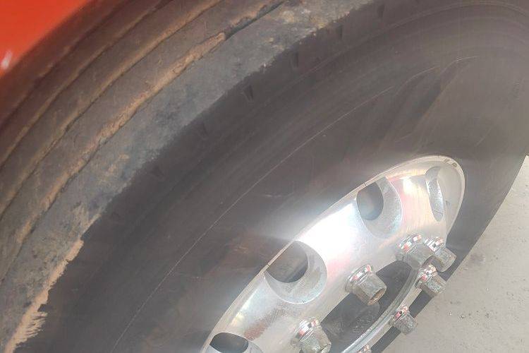 一汽解放 420马力 载货车