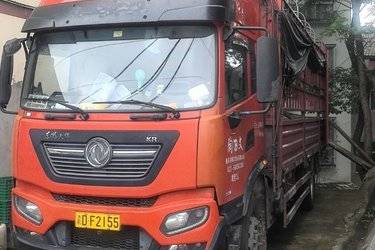 二手东风商用车 天锦KR 230马力 4X2 6.75米排半仓栅式载货车(国五) 单桥 安徽康明斯二手载货车 黄牌图片