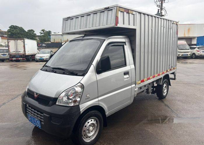 二手上汽通用五菱 107马力 载货车