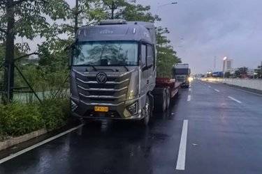 二手福田 欧曼GTL 至尊版 580马力 6X4 AMT自动挡牵引车(国六) 双驱 福田康明斯二手牵引车 黄牌图片