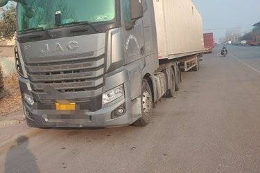 二手江淮 格尔发K7重卡 舒适版 490马力 6X4 牵引车(国六) 双驱 福田康明斯二手牵引车 黄牌图片