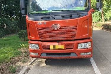 二手一汽解放 J6L中卡 质惠版 180马力 4X2 8.2米厢式载货车(国五) 单桥 锡柴二手载货车 黄牌图片