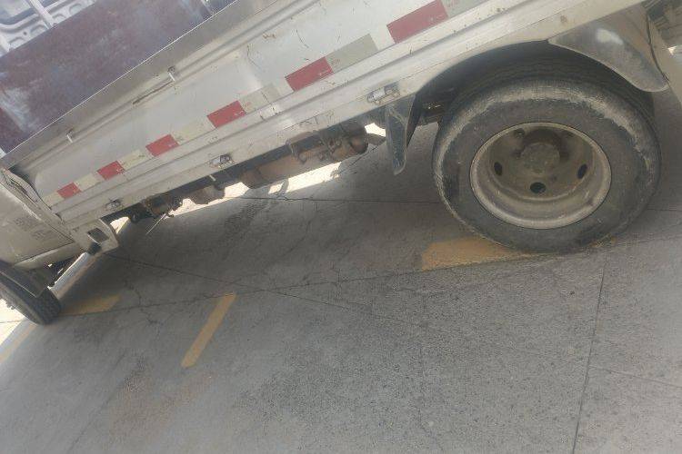 二手福田祥菱 143马力 载货车