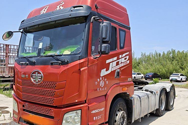 二手青岛解放 460马力 牵引车