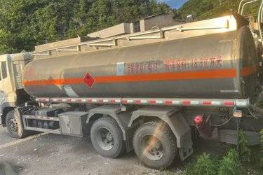 二手油罐车 东风商用车 东风天龙图片