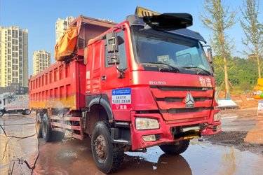 二手中国重汽 HOWO重卡 380马力 6X4 6.8米自卸车(国五) 后八轮 潍柴二手自卸车 黄牌