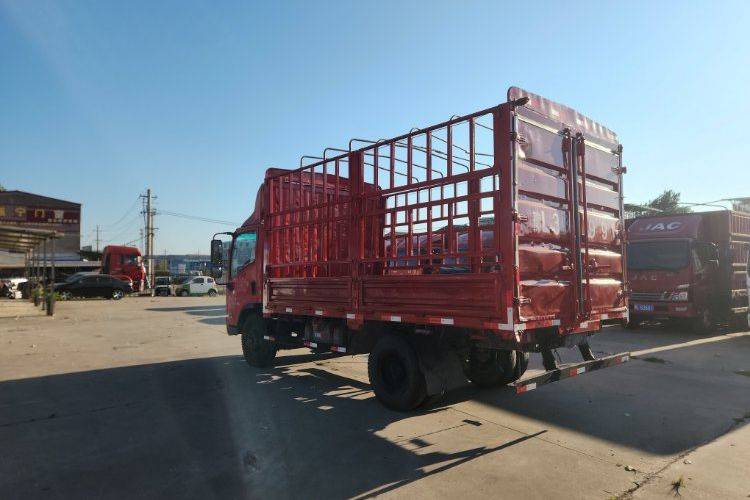 二手一汽凌河 129马力 载货车