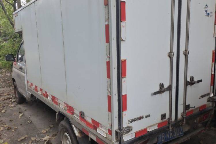 二手上汽通用五菱 99马力 载货车