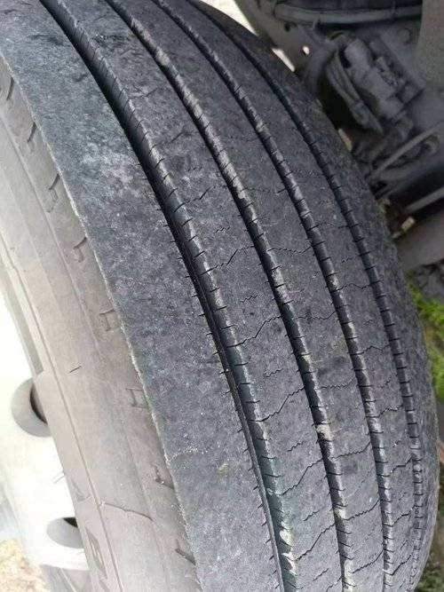 中国重汽成都商用车 220马力 载货车