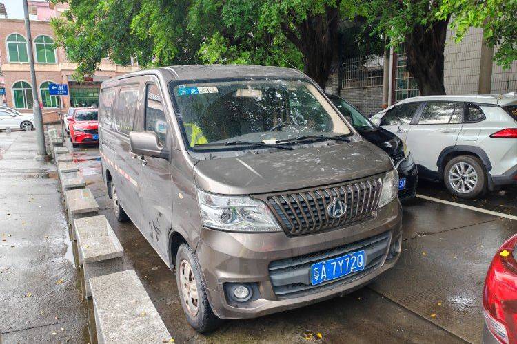 二手长安凯程 116马力 封闭货车