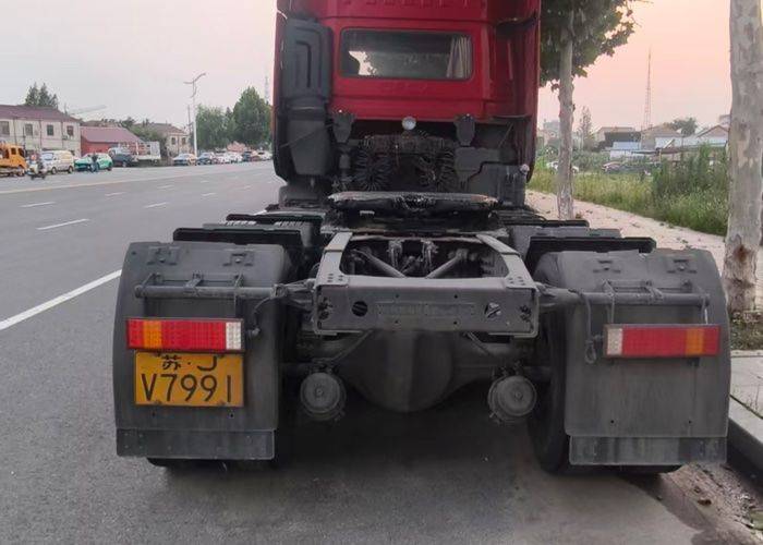 二手东风商用车 465马力 牵引车
