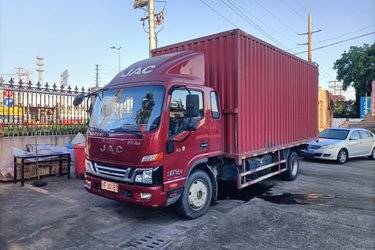 二手江淮 骏铃A8 170马力 5.4米排半厢式载货车(国六) 单桥 福田康明斯二手载货车 黄牌