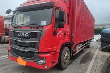 二手江淮 格尔发A6LII中卡 220马力 4X2 9.61米厢式载货车(国五) 单桥 朝柴二手载货车 黄牌图片