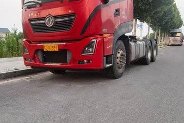 二手东风商用车 新天龙KL重卡 465马力 6X4牵引车(国五) 双驱 雷诺二手牵引车 黄牌